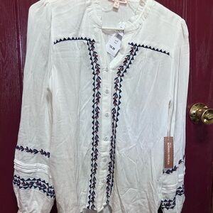 Como Vintage White Blouse with Blue and Red Embroidery